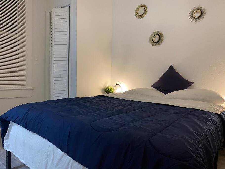 Cozy Studio Bungalow Steps To Armature Works Tampa Exteriör bild
