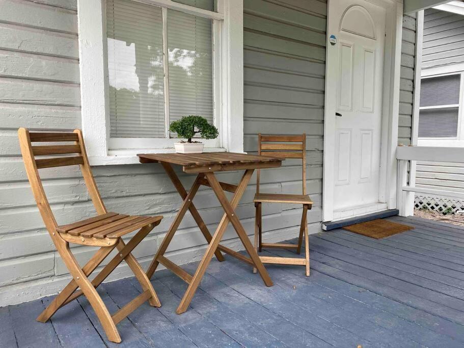 Cozy Studio Bungalow Steps To Armature Works Tampa Exteriör bild
