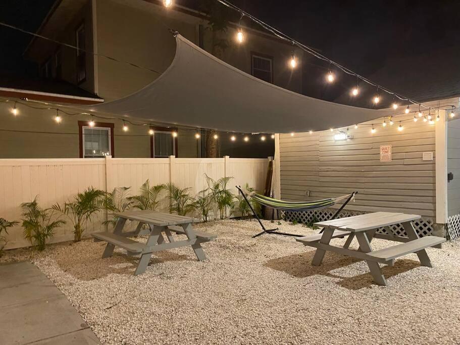 Cozy Studio Bungalow Steps To Armature Works Tampa Exteriör bild