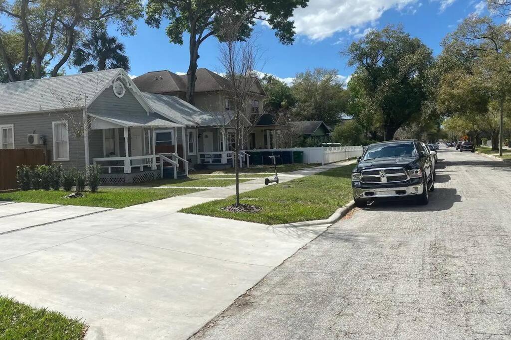 Cozy Studio Bungalow Steps To Armature Works Tampa Exteriör bild